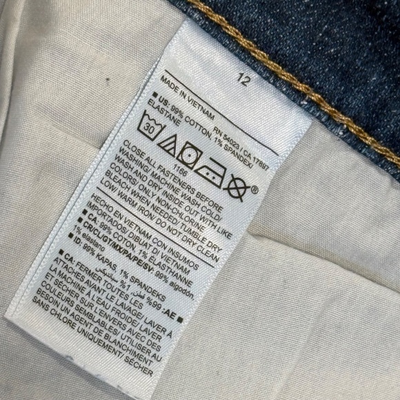 Old Navy Mid Rise Boyfriend Jeans Divine Size 12 - Picture 10 of 14